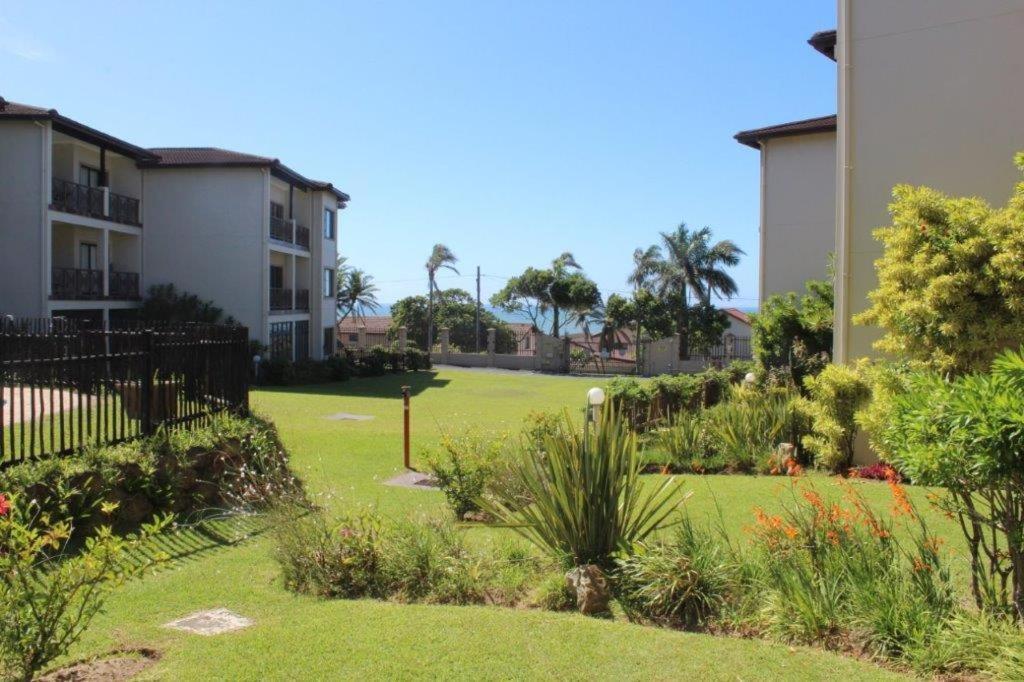 7 Topanga * Uvongo Beach