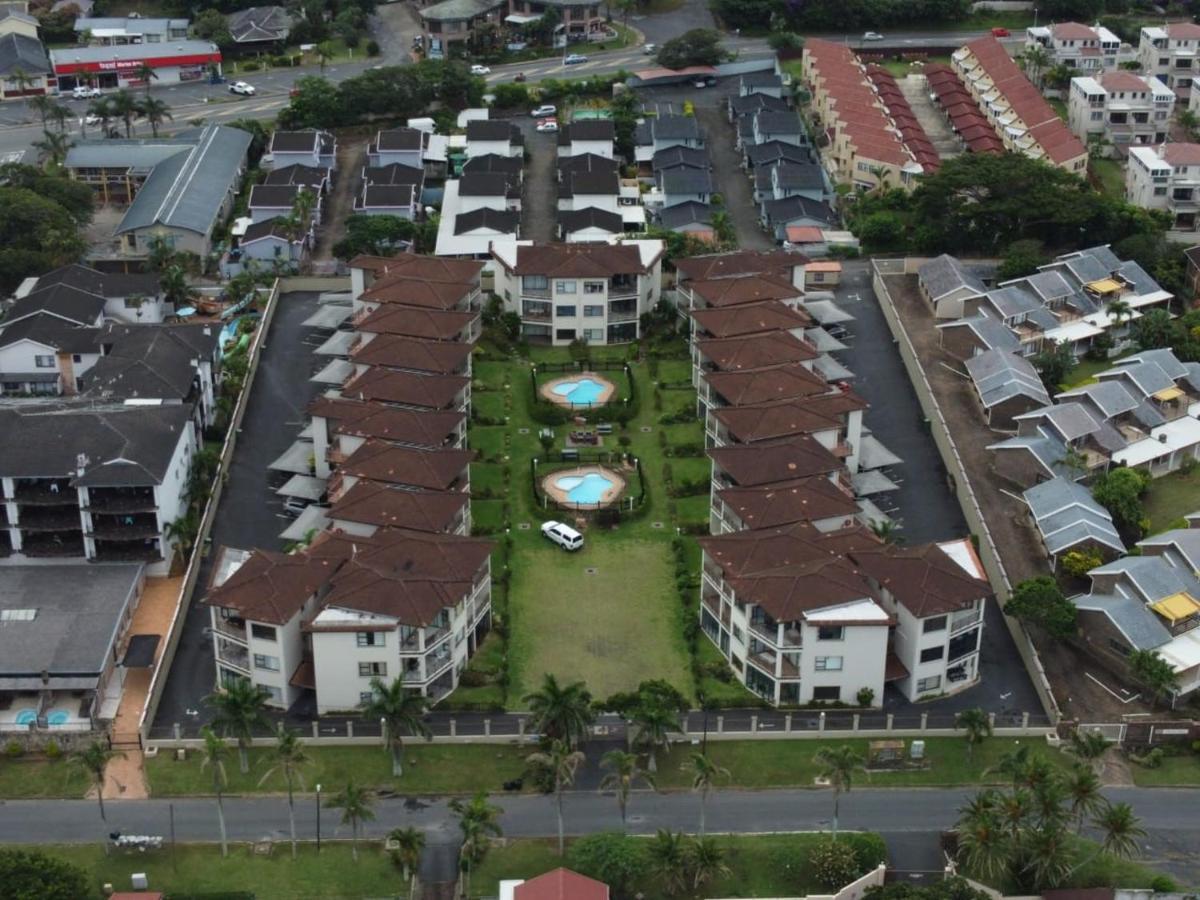 Apartment 7 Topanga Uvongo Beach
